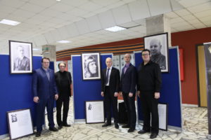 Всем вместе, Выставка Первые Герои Советского Союза